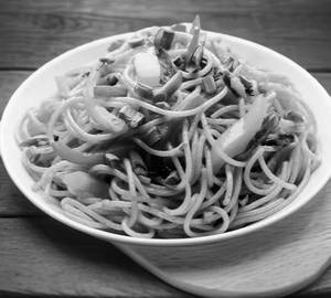 Schezwan Chicken Noodles