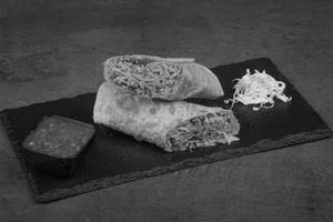Cheesy Schezwan Noodles Roll
