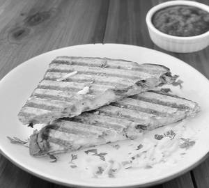 Chilli cheese grilled sandwich