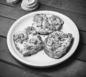 Cheese Paneer Garlic Bread (3 Pc)