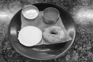 Single Idly Vada