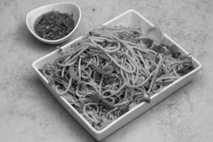 Veg Hakka Noodles
