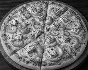 12 inches inch onion paneer pizza [12 inches]