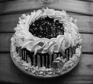 Chocolate Cake 500Gms customisable
