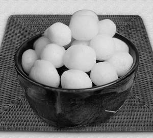 Angoor Rasgulla (250 gms)