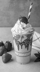 Strawberry Thick Shake With Ice Cream