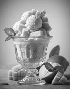 Alphonoso mango sundae