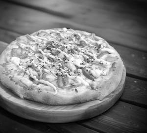 Veggie paneer pizza