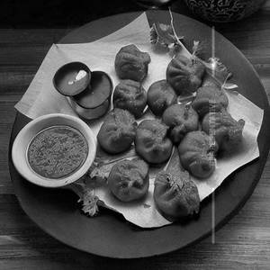 Tandoori Paneer Momos 