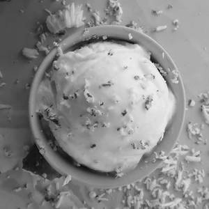 Tender coconut gelato (scoop)
