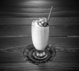 Vanilla milkshake