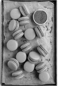 Raspberry Macron Box [1 pc]
