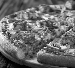 Spicy Paneer Pizza 