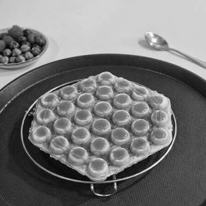 Golden Caramel Rain Bubble Waffle