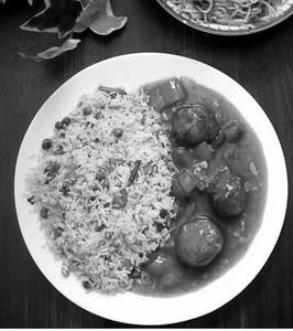 Manchurian Gravy With Fried Rice