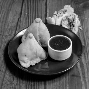 Aloo Samosa (2Pcs)