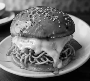 Noodle Cheese Burger