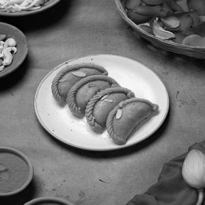 KESAR GUJIA