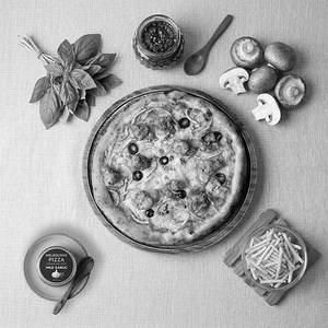 Harissa Spiced Veg Pizza