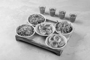 Purani Dilli Chaat Platter