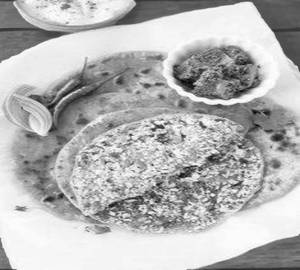 Paneer Pyaz Paratha
