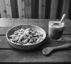 White Sauce Mushroom Pasta + Cold Coffee