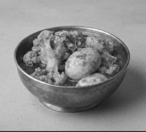 Dimer Jhol With Phulkopi Aloo