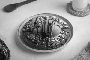 Trio Chocolate Sundae Waffle
