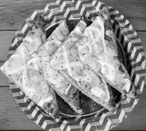 Chilli cheese gralic toast