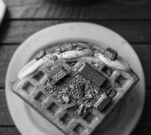 Crisp Kitkat Fantasy waffle Sandwich