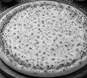 7" Margherita Pizza (Served with Sauce, Seasoning & Chilli Flakes