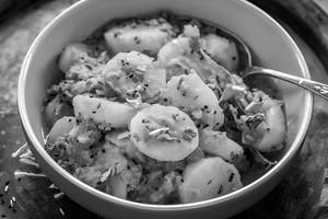 Achari Aloo