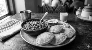 Puri with chola [4 pieces]