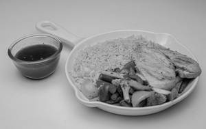 Brown Rice Meal Loaded with Chicken Breast in Brown Sauce