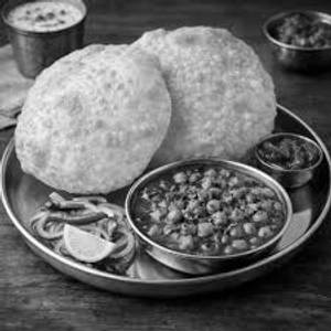 Chole bhature [2 bhature]
