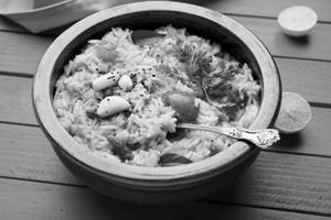 Dal Khichdi With Raita & Papad