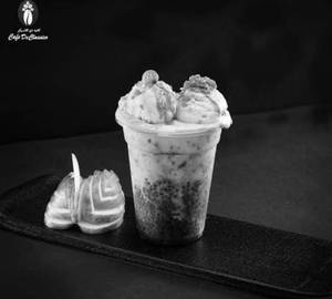Icecream fruit falooda