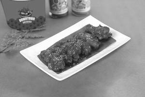 Hot Garlic Wings (4 Pcs)