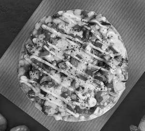 Paneer makhani cheese pizza