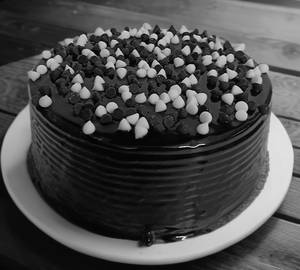 Choco Chips Cake
