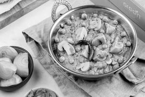 Mushroom Matar Masala