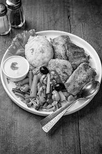 Grilled Chicken With Pepper Sauce & Mashed Potatoes