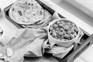 Chole + 2 Lachha Paratha