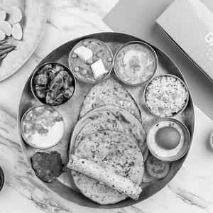 Dum Aloo Kashmiri & Matar Paneer Thali