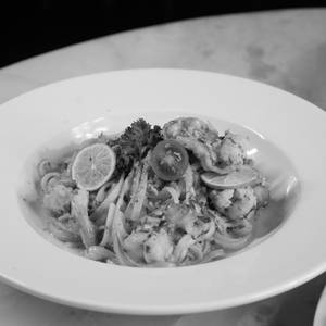Linguine With Prawns In Lemon Butter Sauce