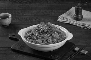 Udon Chicken Thai Peanut Sauce Noodles