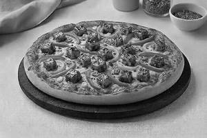 Chilli Paneer Pizza