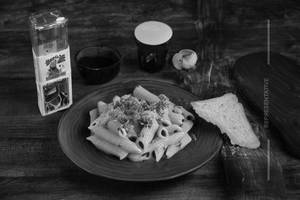 Pink sauce pasta