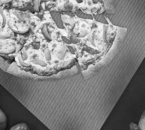 Onion Corn Pizza