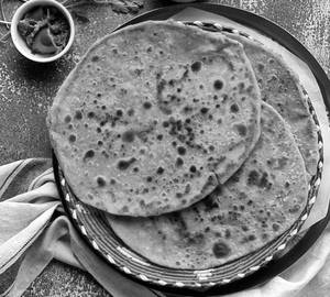 2 Butter Aloo Paratha